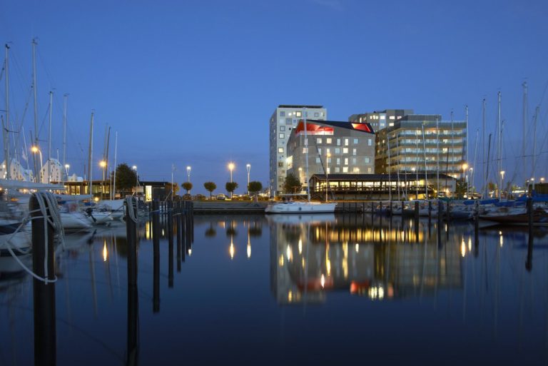 Energy neutral youth housing at the Port of Aarhus | TERROIR + Cubo Arkitekter
