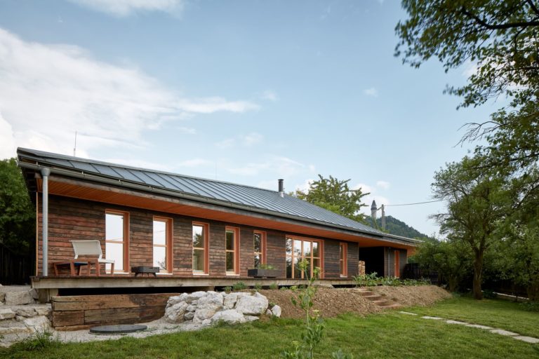 Chestnut House | Valarch Studio