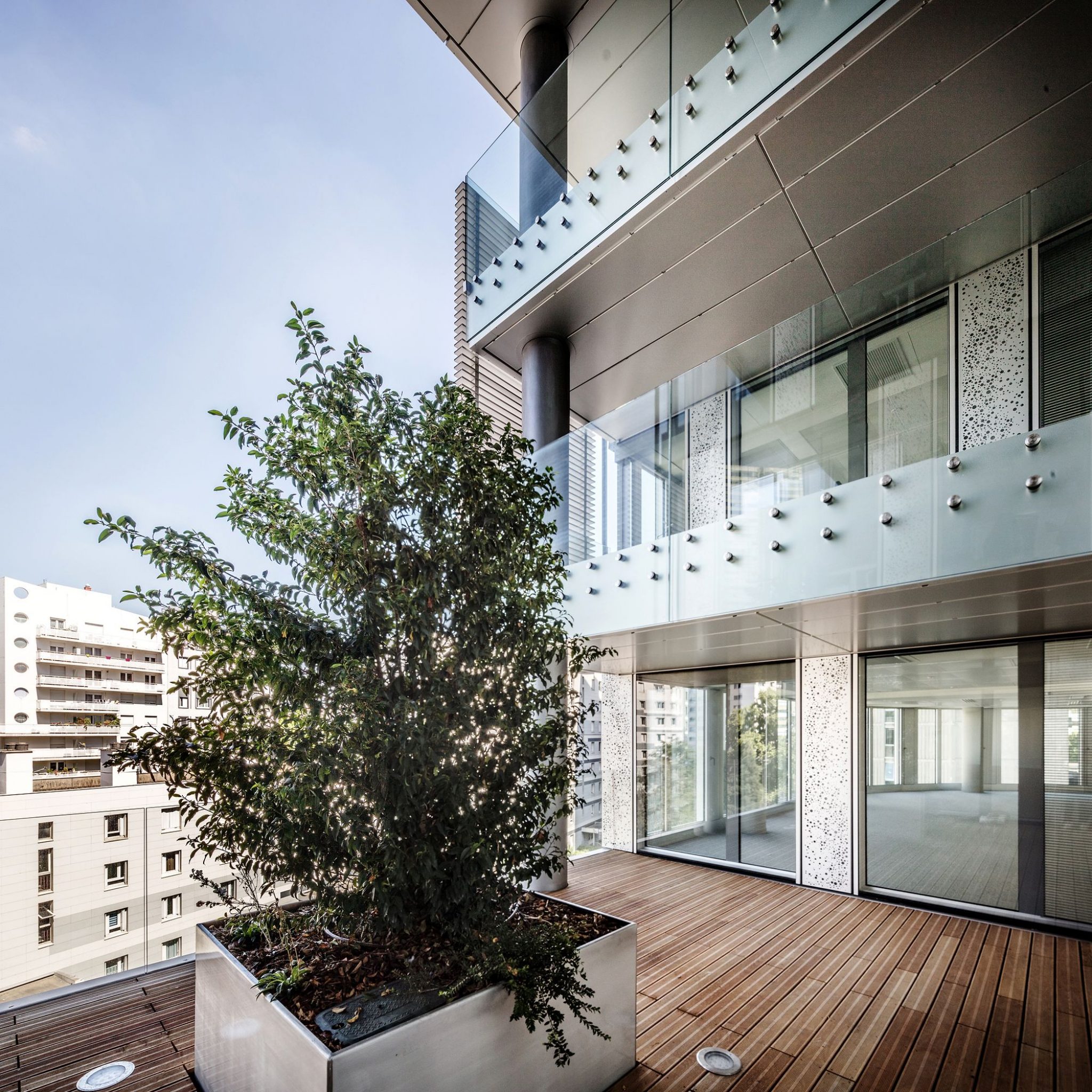 Ampère e+ Refurbishment of Sogeprom Headquarters Ateliers 2/3/4