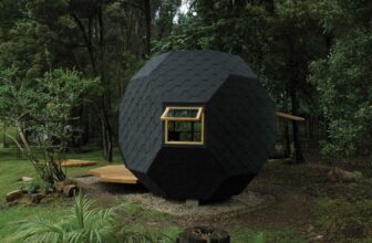 Habitable Polyhedron