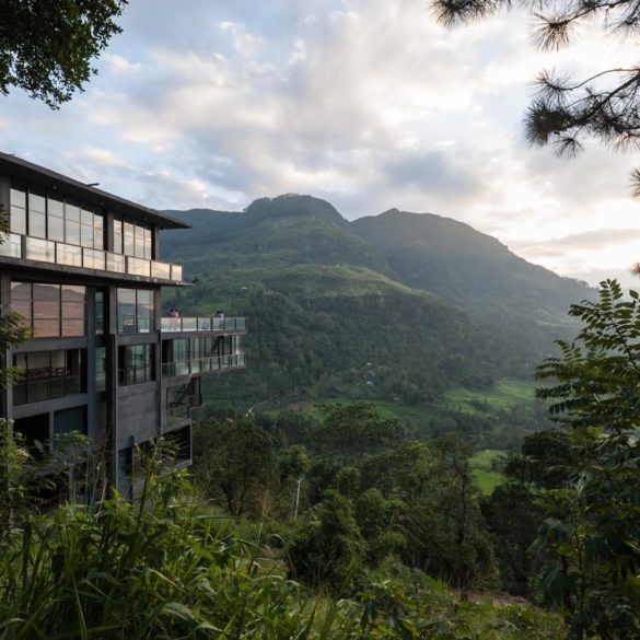 Hotel by the Water Falls | Palinda Kannangara Architects - Arch2O.com