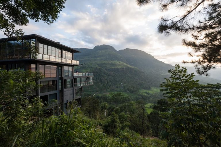 Hotel by the Water Falls | Palinda Kannangara Architects
