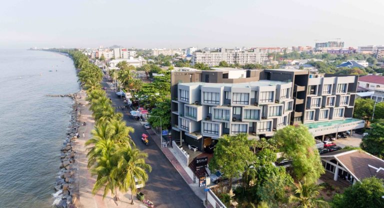 KALM Bangsaen Hotel | junnarchitect