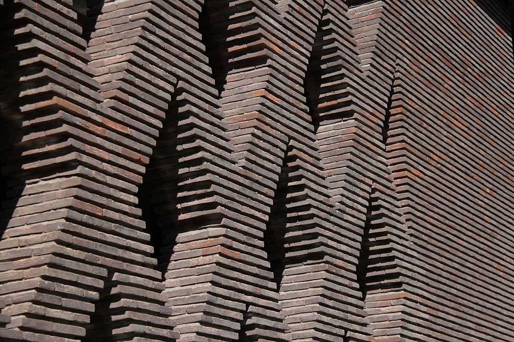 8 Interesting Brick Facades of Stack Bond