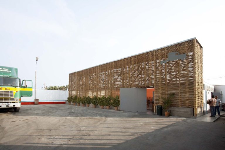 El Camion Restaurant | LLONA + ZAMORA Arquitectos + Fernando Mosquera
