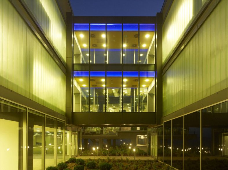 IBTECH IT Center Headquarters | CM Mimarlık - Arch2O.com