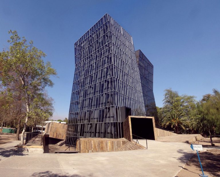 Siamese Towers | Alejandro Aravena
