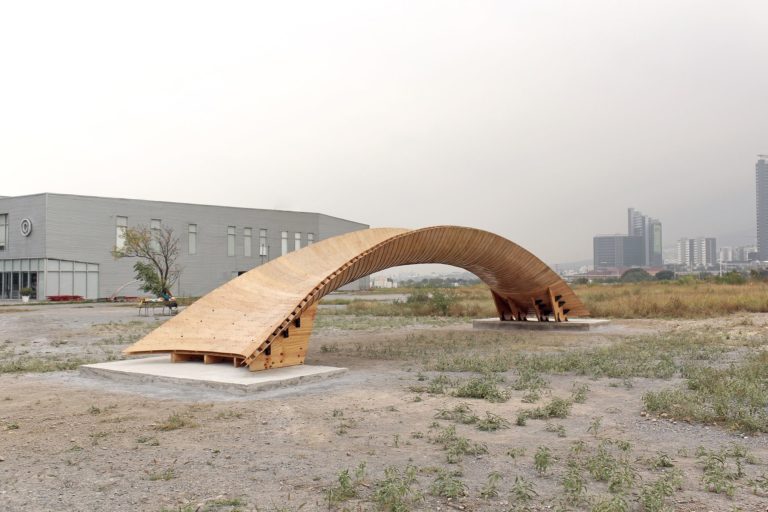 Bending Bridges | Centro de Estudios Superiores de Diseño de Monterrey, CEDIM