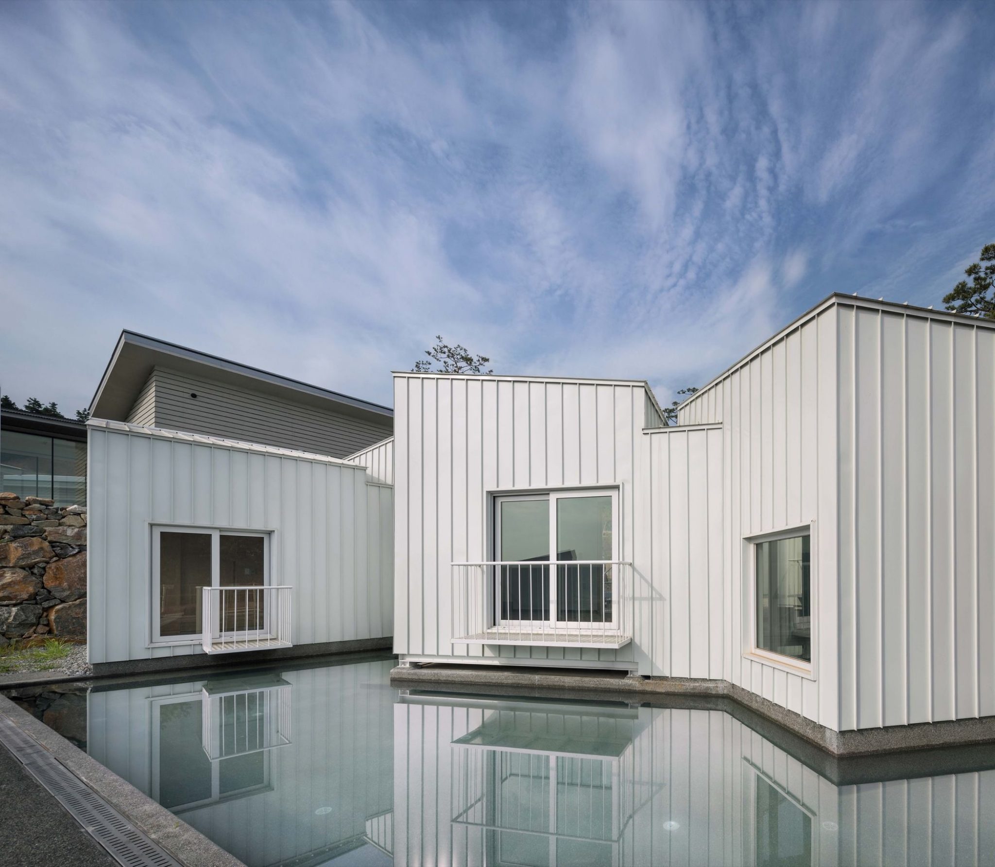 Floating Cubes | YounghanChung Architects - Arch2O.com