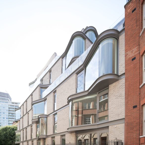 IV Castle Lane Apartments DROO