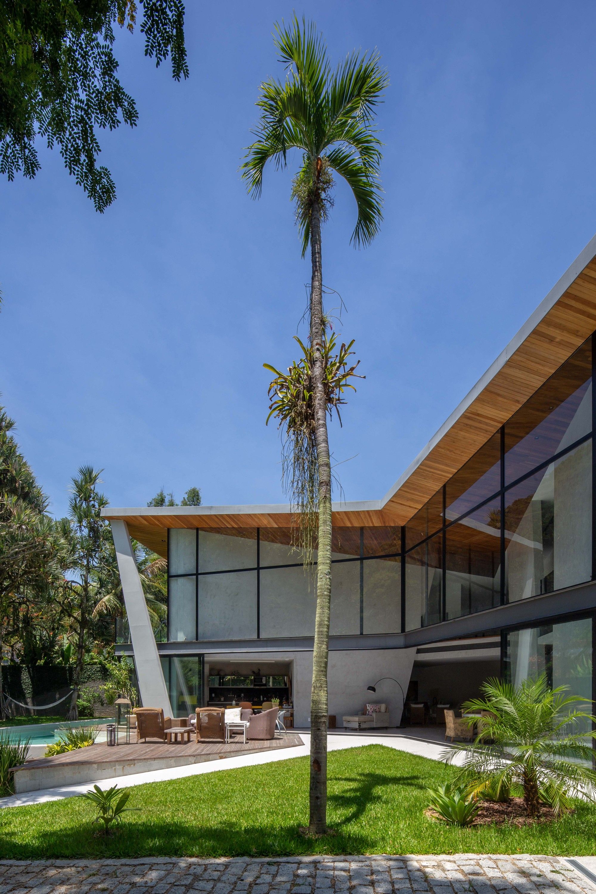 Hang Glider House MAAR Studio