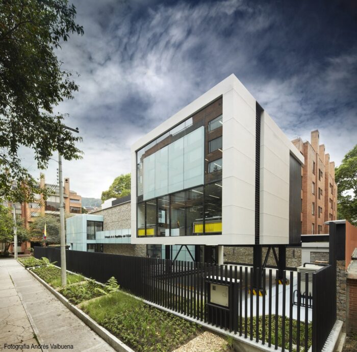 Embassy of Ecuador | Arquiteck & Asociados