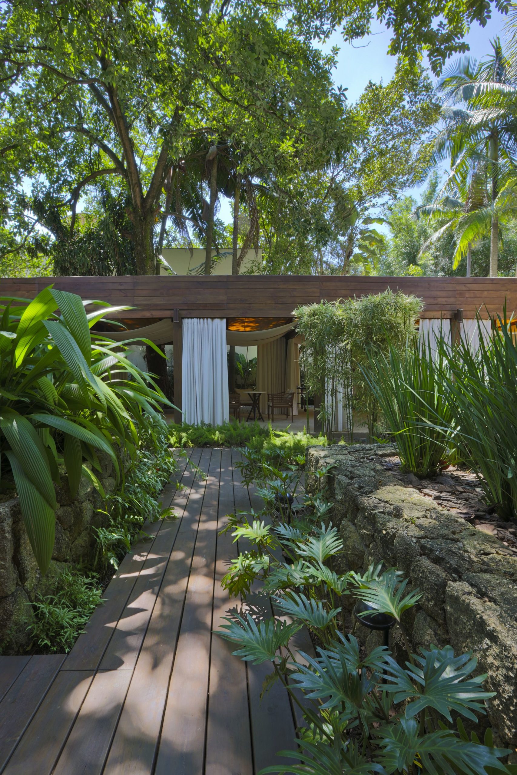 Kennzur Spa | Zize Zink Arquitetura - Arch2O.com