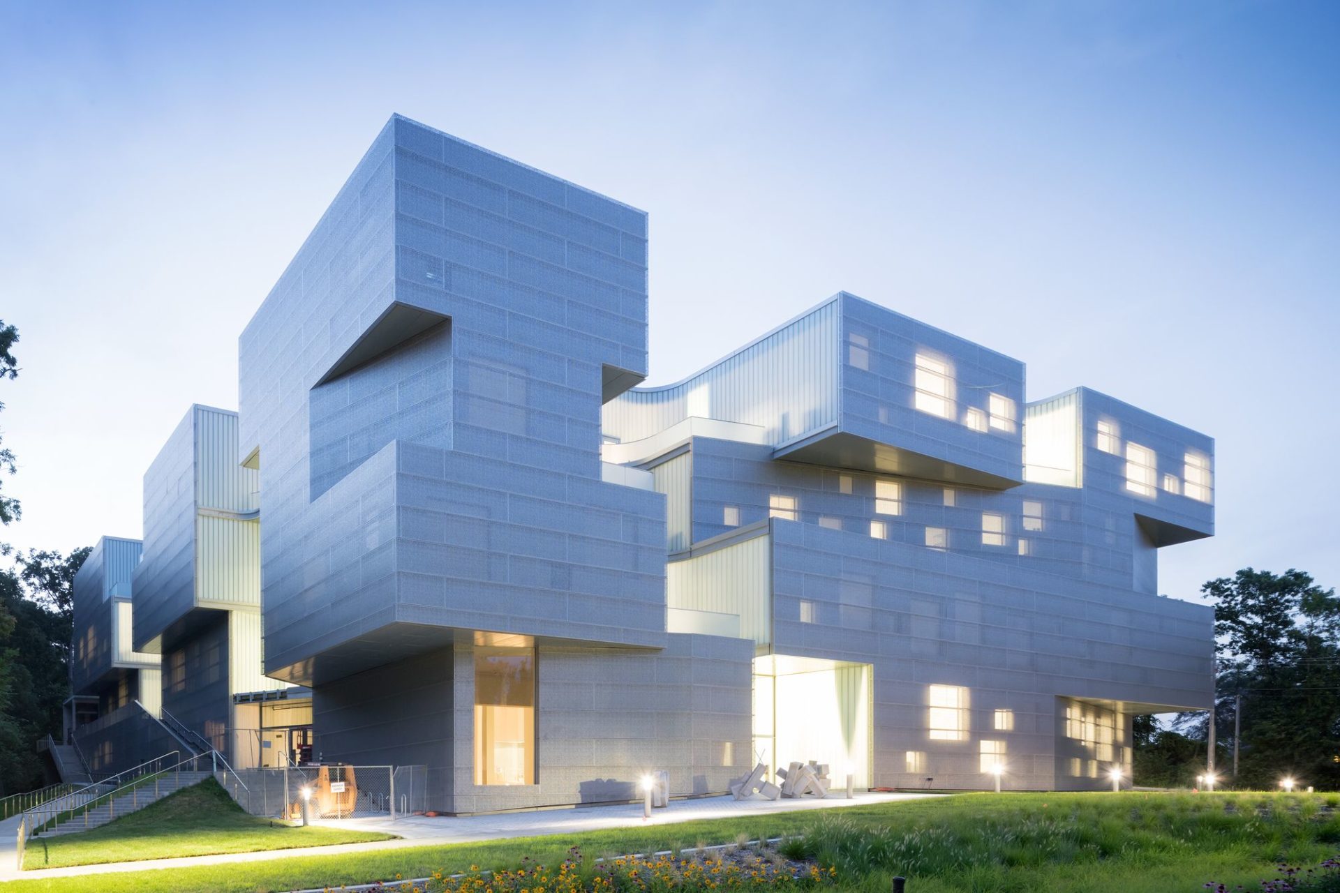 Visual Arts Building at the University of Iowa | Steven Holl Architects ...