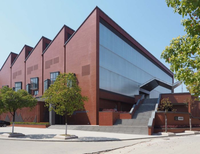 Jinhong Middle School Gymnasium | Le Architects Studio