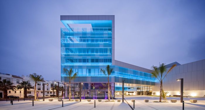 Tourism Development Tropical Center | José Luis López Siles & Francisco Moreno Martínez