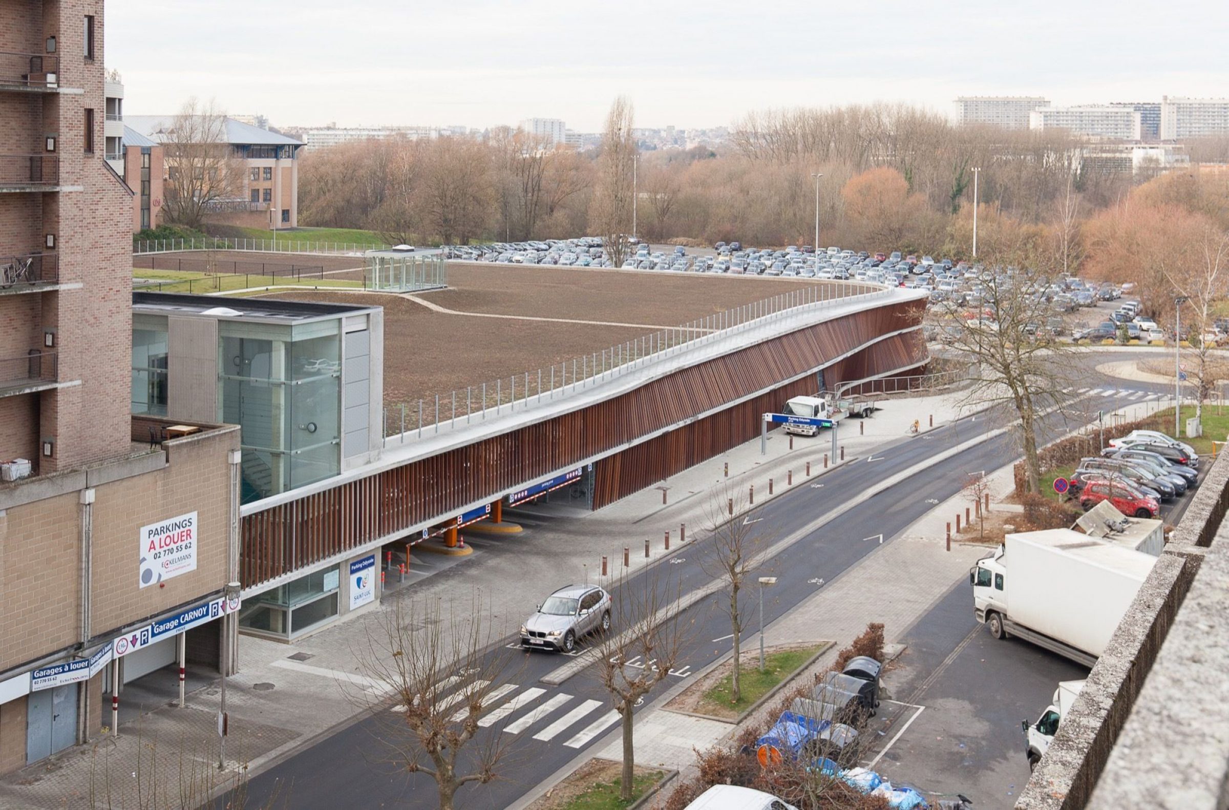 Parking Garage Cliniques Universitaires SaintLuc de Jong Gortemaker