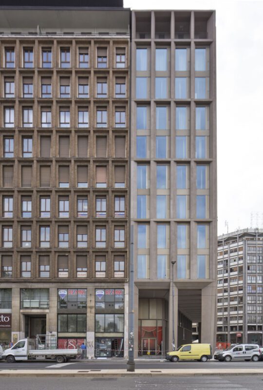 Hotel in piazza Duca d'Aosta