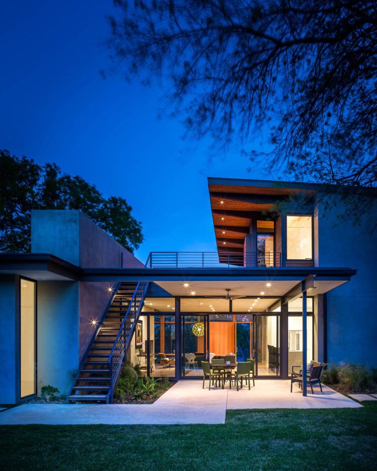 Paramount Residence | A Parallel Architecture