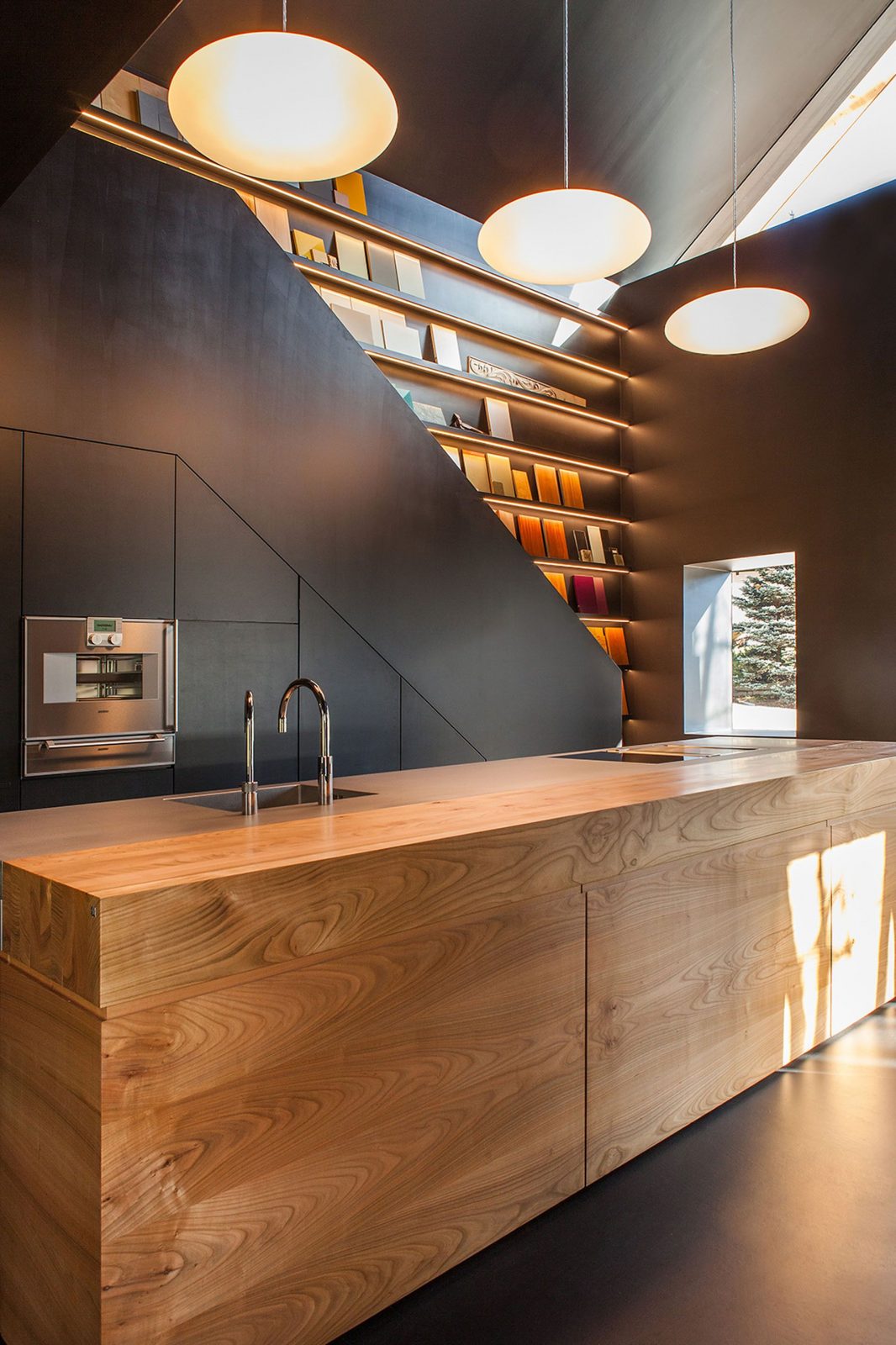 The Power of Artificial Lighting in Architecture