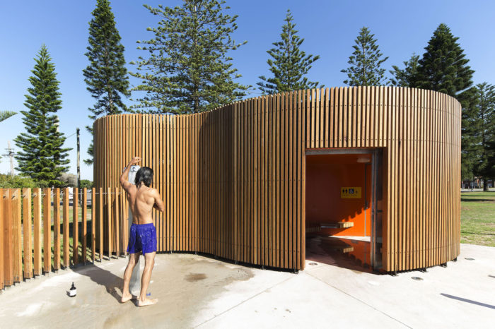 Recycable Container Arch 10 Projects That Incorporate Recycled and Recyclable Materials in ...