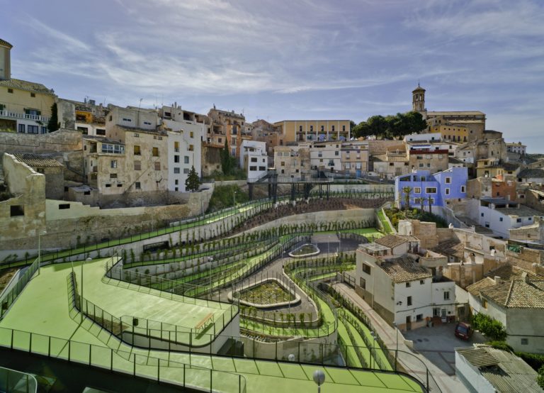 The Mysterious Story of the Garden that Makes Water | Cómo crear historias