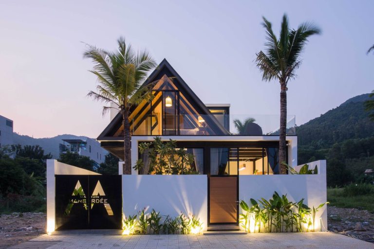Maison Mansardee House | 85 Design