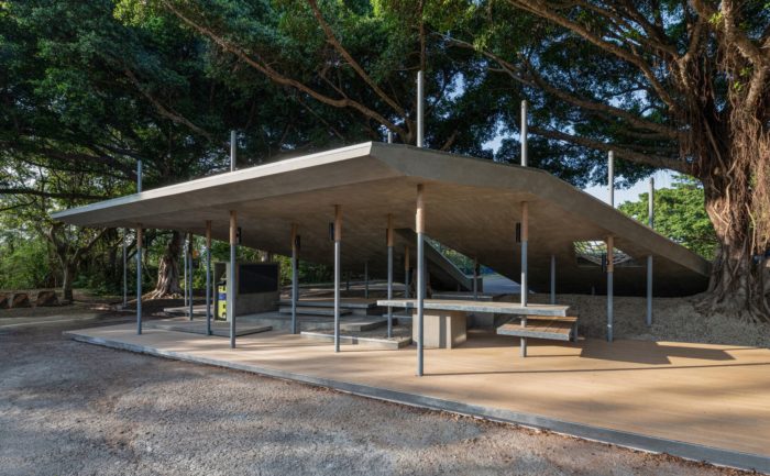 The Bus Stop of NCTU | CHU STUDIO