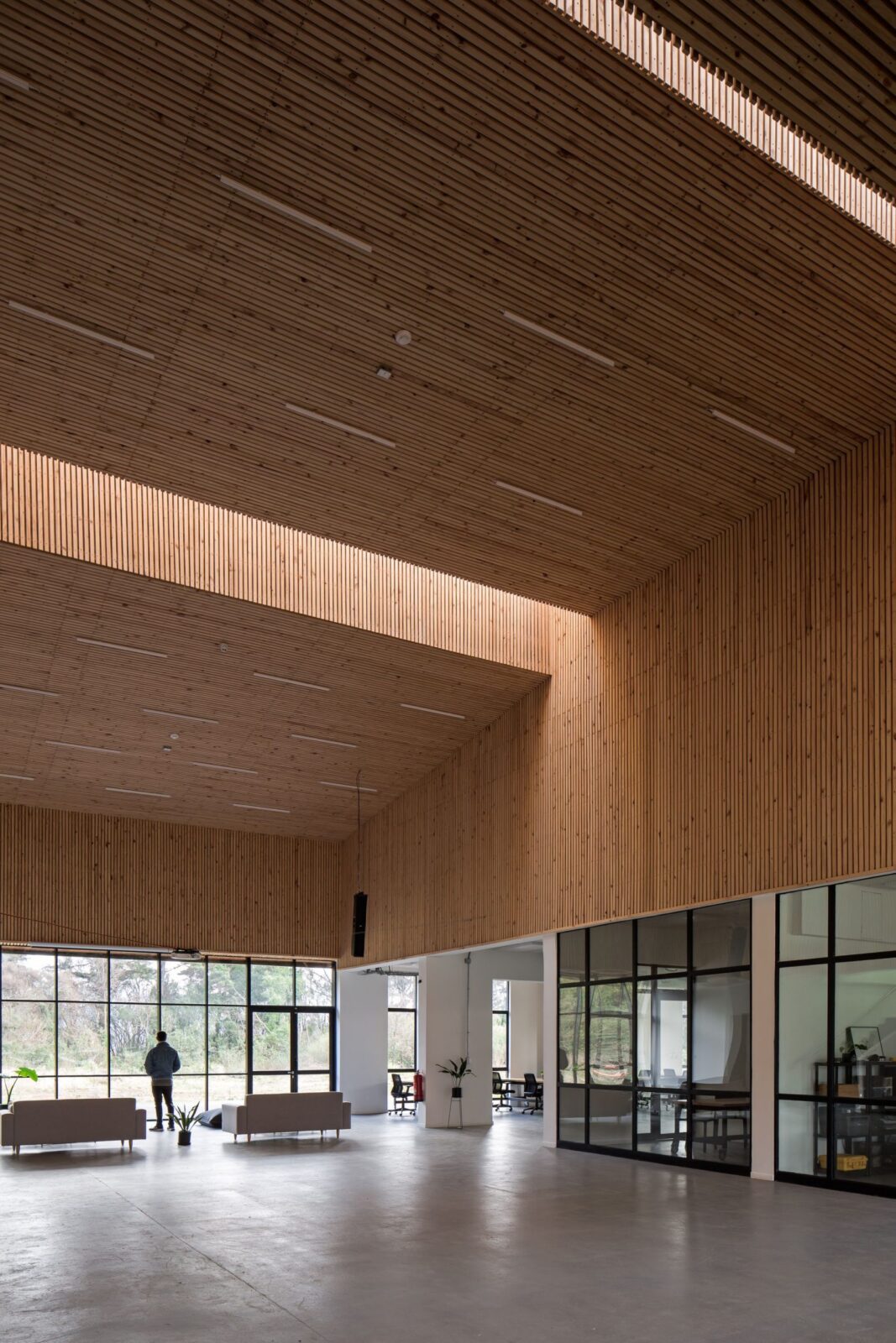 14K Building | Felipe Arce - Arch2O.com