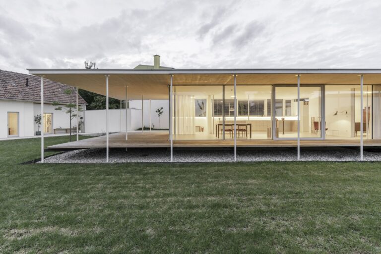 Atelier for a Sculpture Artist | Maximilian Eisenköck Architecture