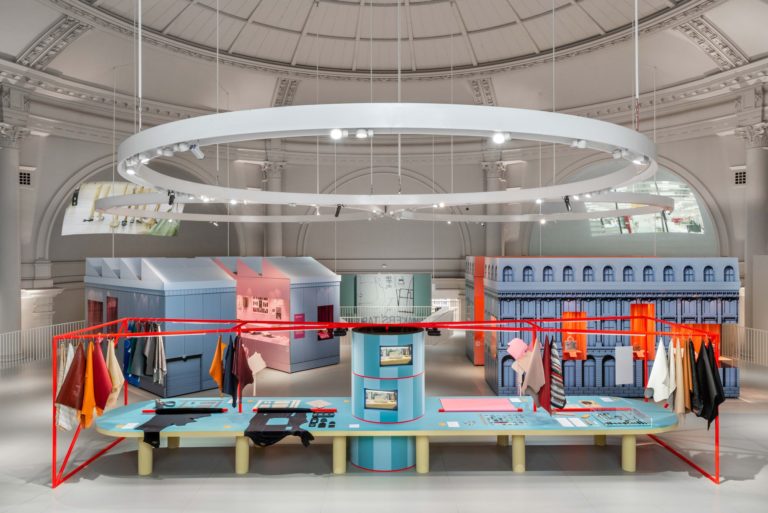 V&A Bags: Inside Out Exhibition | Studio MUTT