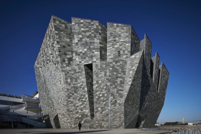 Kadokawa Culture Museum | Kengo Kuma & Associates + KAJIMA DESIGN