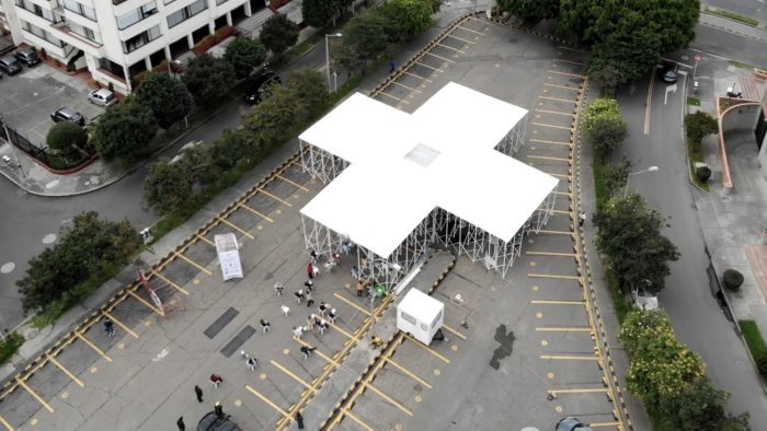 Temporary Chapel Alhambra's Cross | Colab-19 + Sociedad Colombiana de Arquitectos