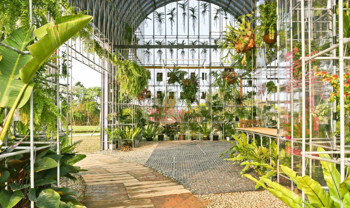 10 Most Inspiring Greenhouse Designs Around the World
