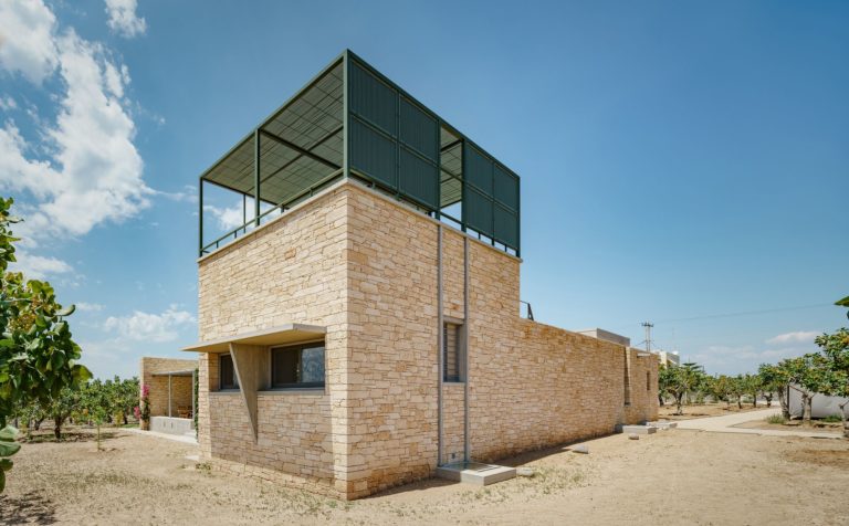 Residence on Aegina Island | Demetrios Issaias - Tassis Papaioannou, Architects