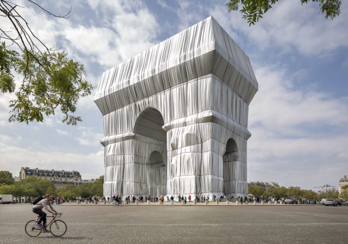 L?Arc de Triomphe Wrapped by Christo and Jeanne-Claude is Open