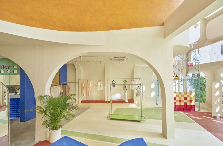 Libe Flagship Store | Red5studio