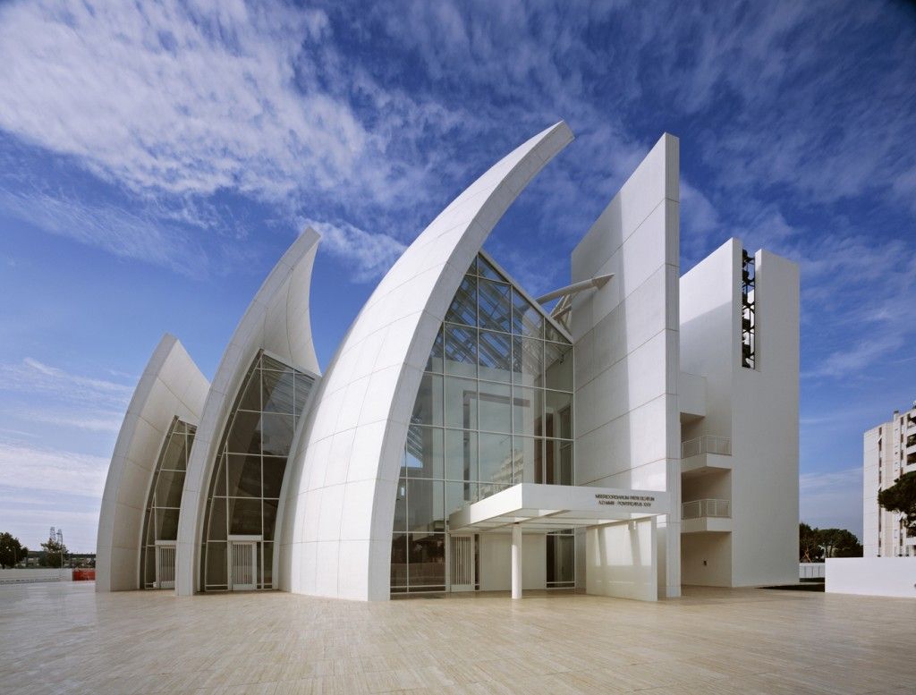 On His Birthday:10 of Richard Meiers' Impressive Buildings