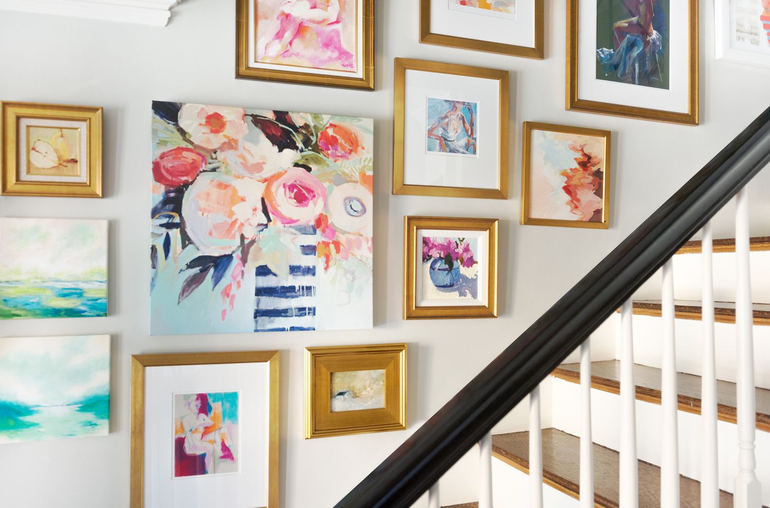 How to hang your artwork for the optimum artist's display