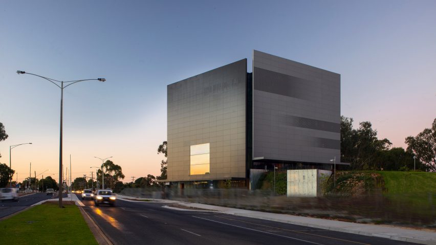 Denton Corker Marshall Completes Minimalistic Art Museum in Australia ...