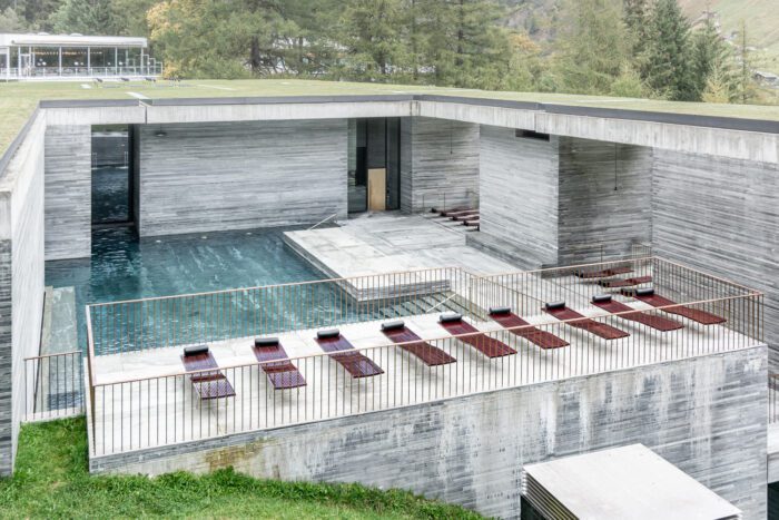 アート・デザイン・音楽 PETER ZUMTHOR THERME VALS Peter Zumthor's Therme Vals: Sensory Architecture in an