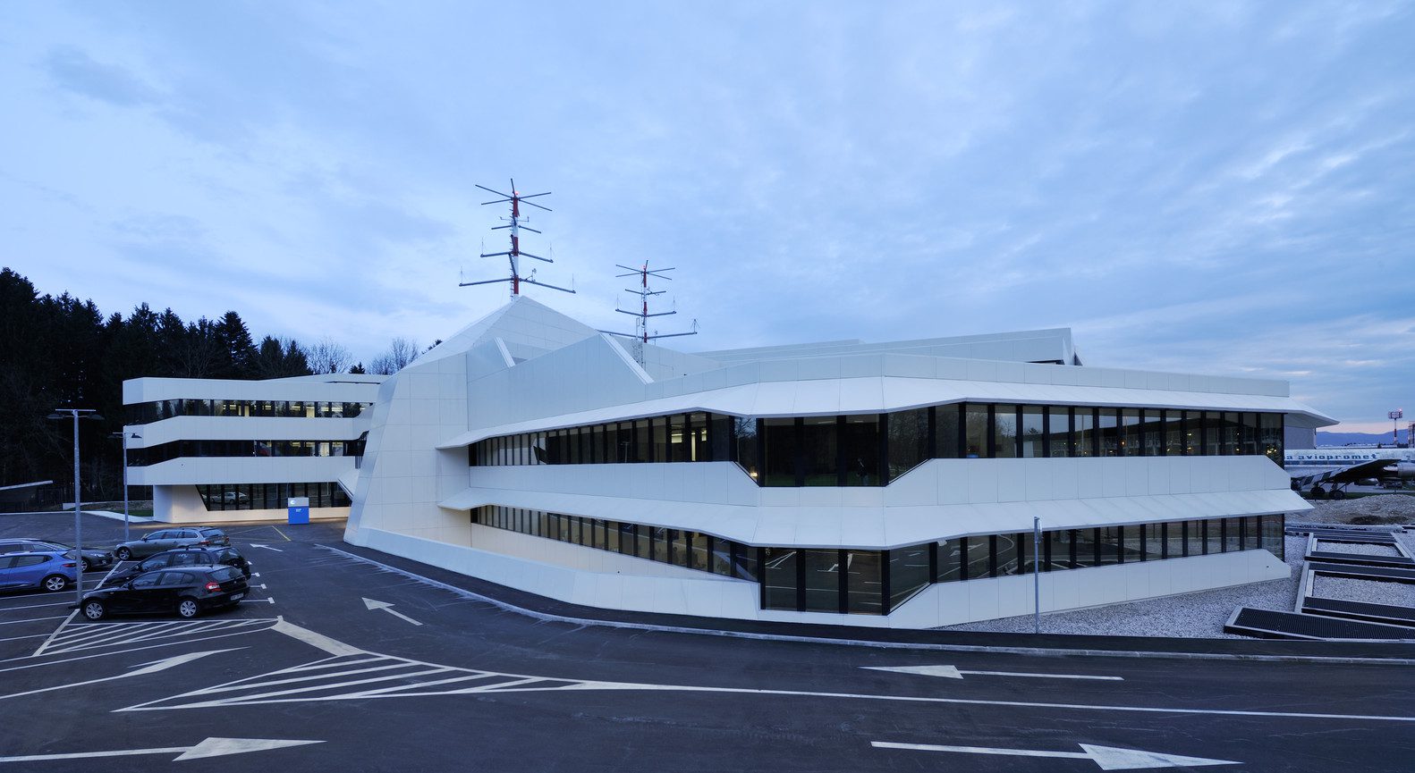 Sadar Vuga arhitekti Air Traffic Control Center Brnik SLO