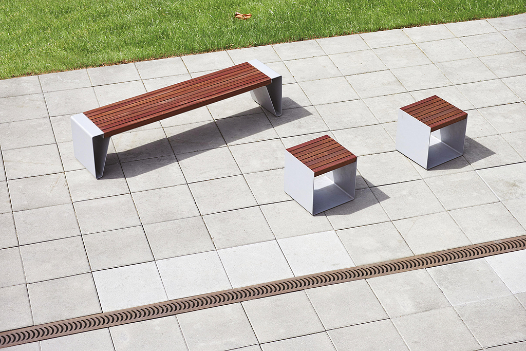 Outdoor Stool - Radium | mmcité - Image 2