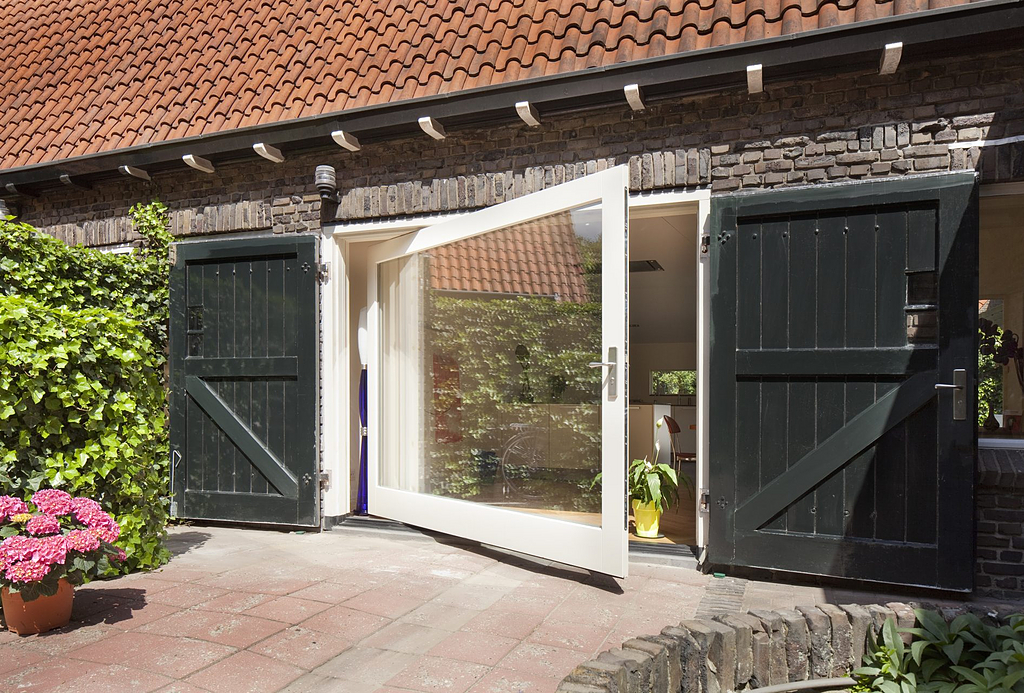 Pivot Hinges for Exterior Pivot Doors | FritsJurgens
