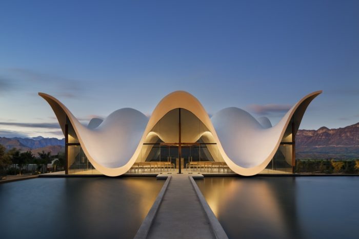 Iconic Buildings of Modern Architecture