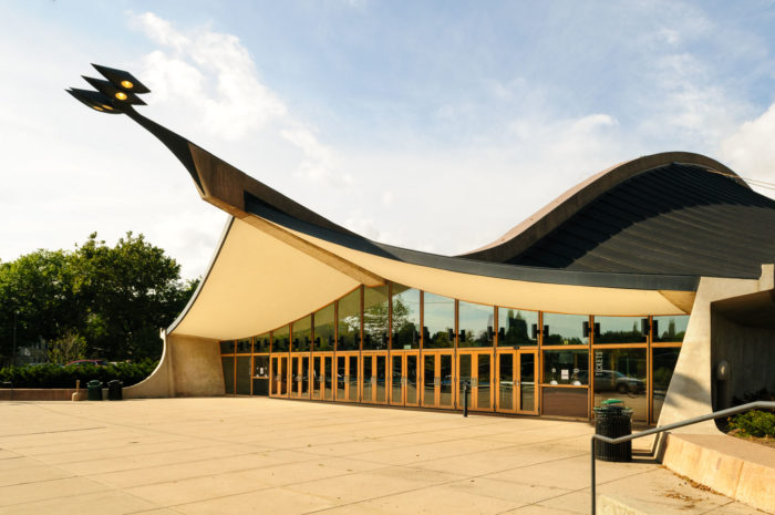 Iconic Buildings of Modern Architecture