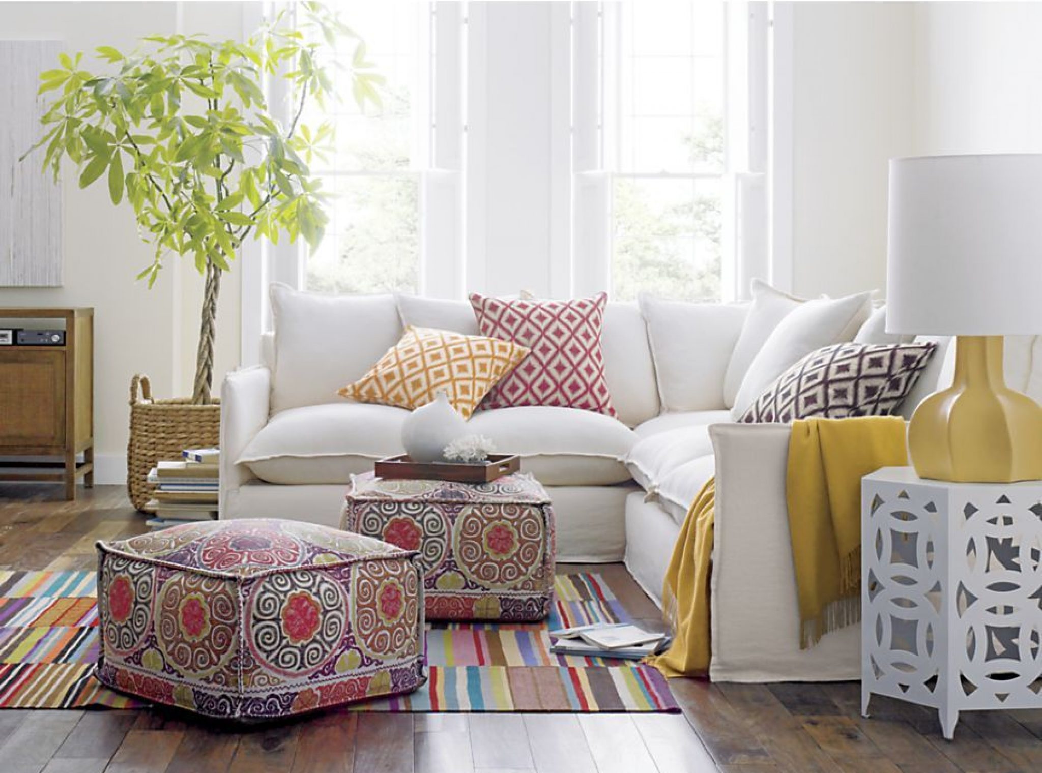 15 Mesmerizing Sofa Ideas for Small Living Rooms Worth Embracing