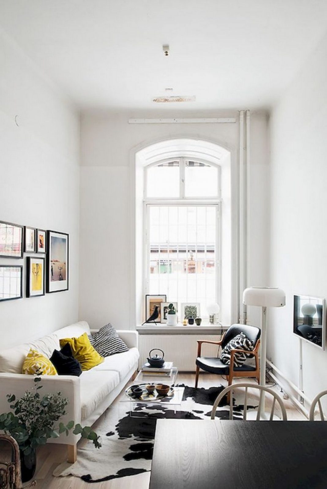 15 Dashing Scandinavian Small Living Room Ideas to Help You Strike the
