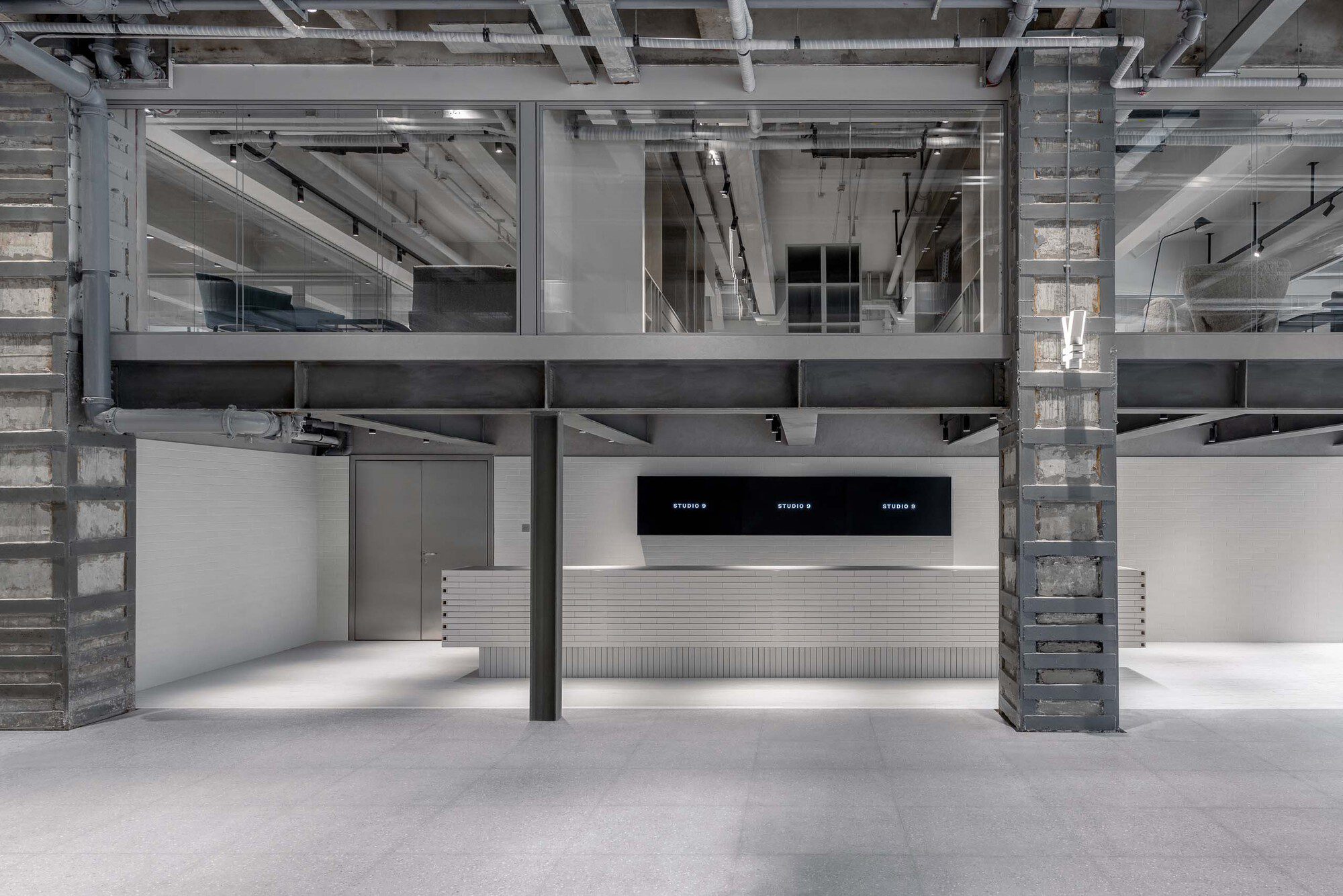 Studio 9 by Aim Architecture, interior, kitchen, facade, column, beam