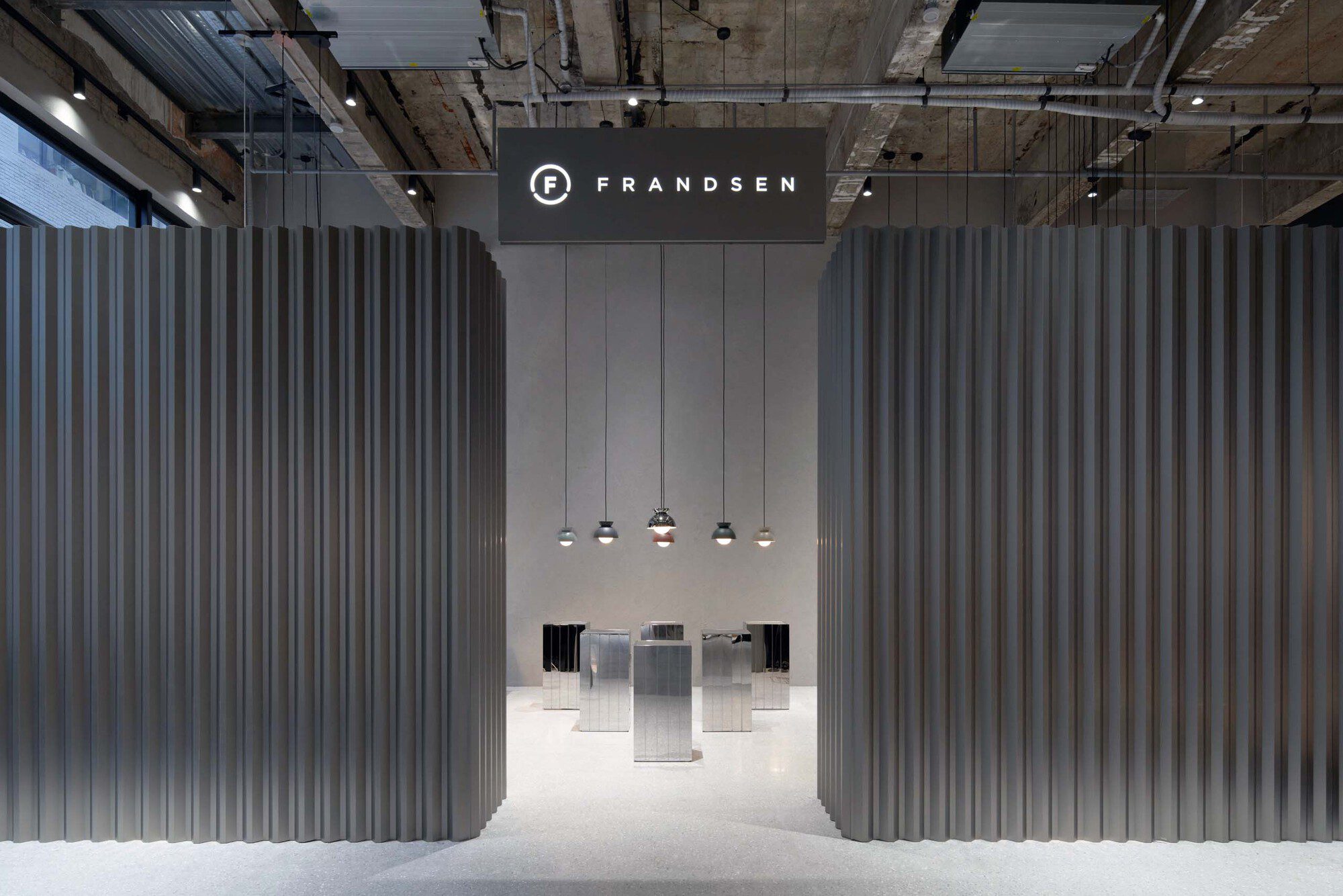 Studio 9 by Aim Architecture, interior, column